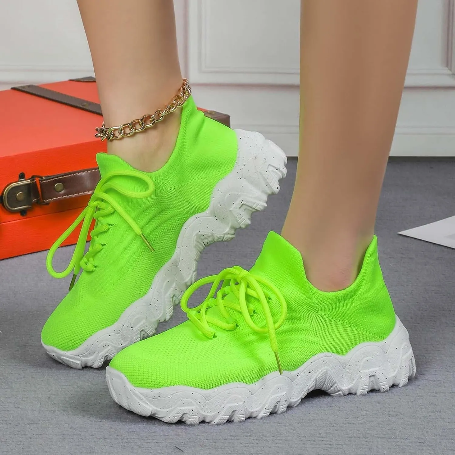 Kubbon Slip on Shoes Women Lightweight Breathable Non Slip Running Shoes Casual Orthopedic Walking Sneakers with Arch Support Plus Size Fashion Sneakers
