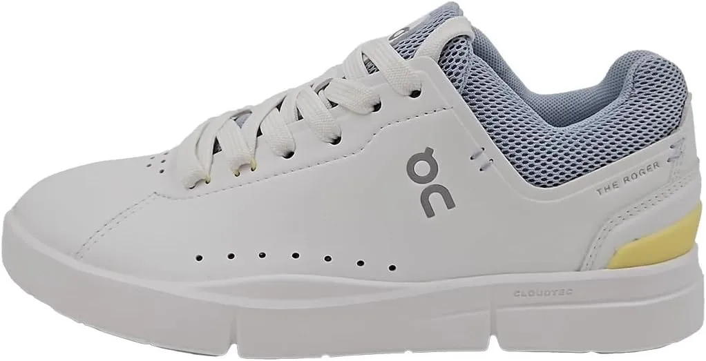 On Women's The Roger Advantage Sneakers